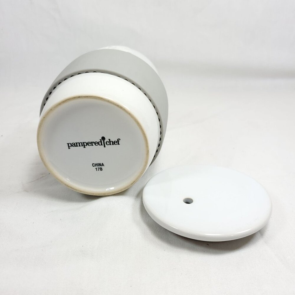 Pampered Chef White & Gray Ceramic Egg Cooker - Picture 5 of 5